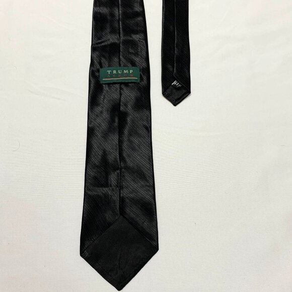 Trump Arrow Tie Black Solid Pattern 100% Silk Made In Canada Formal Business - Picture 2 of 5